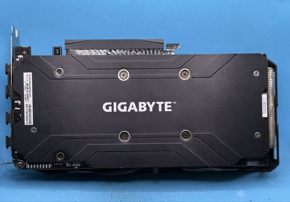 НОВО Геймърска видеокарта Gigabyte Radeon RX 580 GAMING 4GB