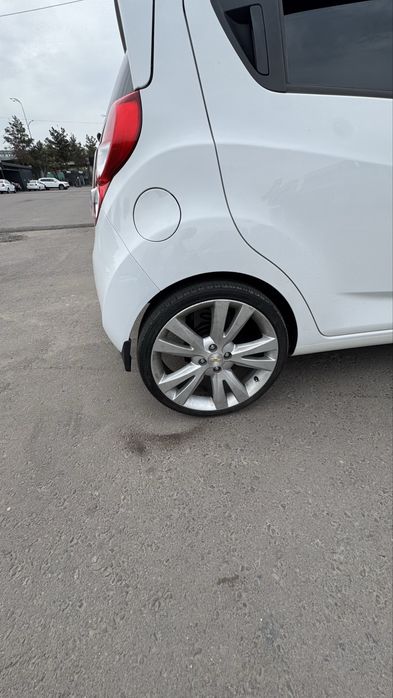 Kaptiva diska balon 215 35 r18 4/100