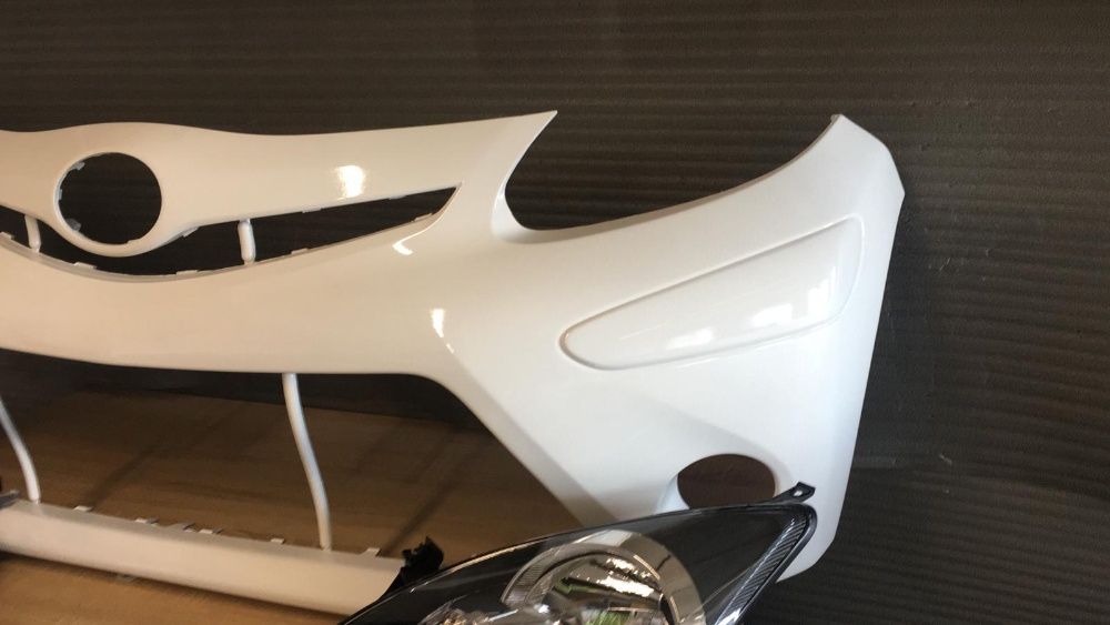 Pachet Bara + Faruri Dreapta&Stanga Toyota Aygo 2006-2012 (C062 (Alb))