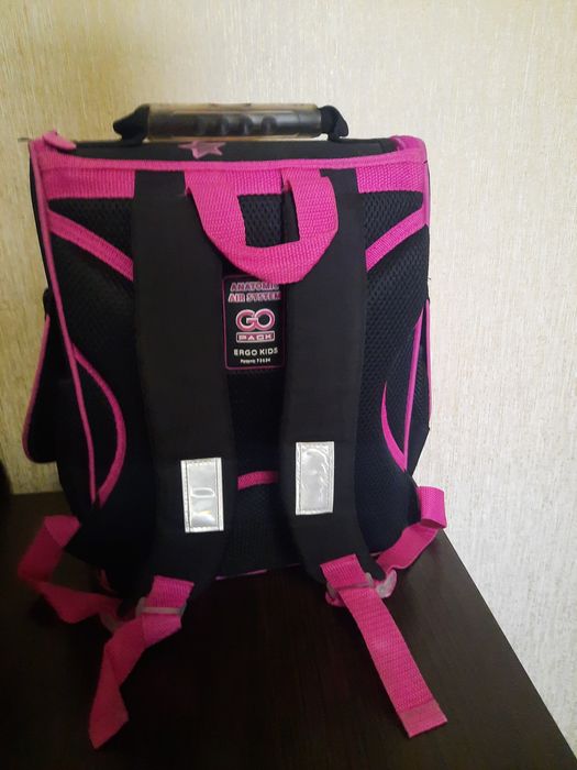 Продам рюкзак школьный