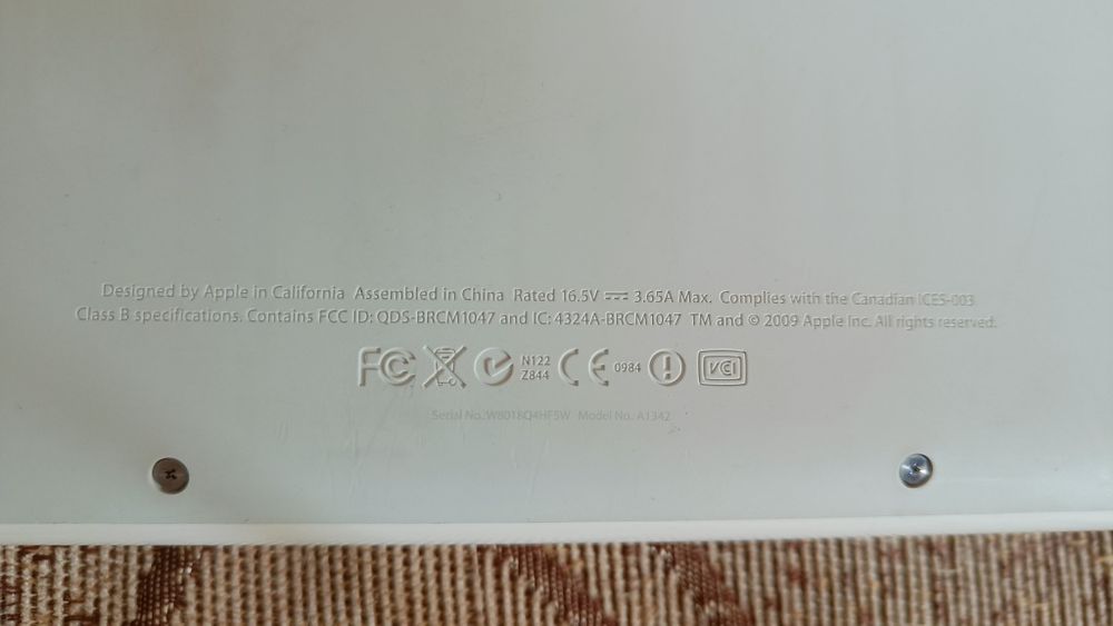 Vand Macbook pentru piese