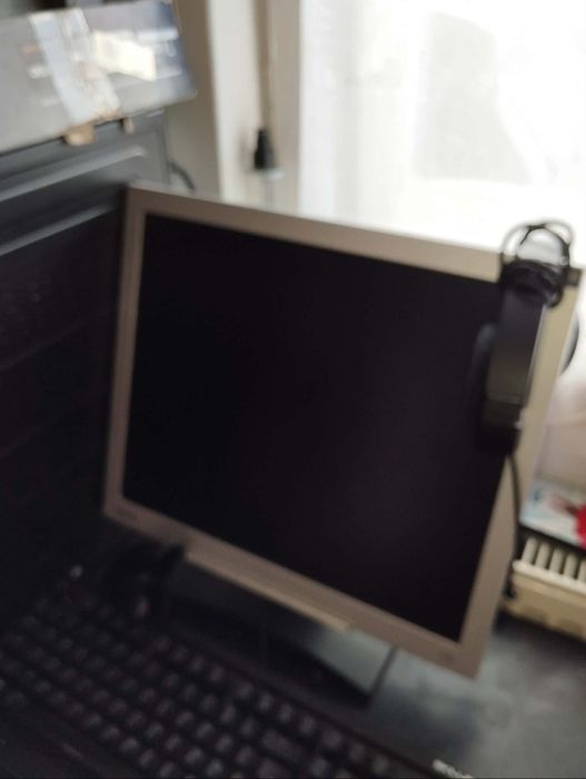 Vând tastatura skiler oled  +calculator + imprimanta +casti sony în stare buna