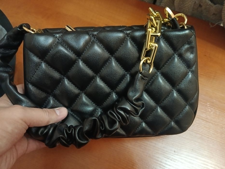 Продам дамскую сумочку