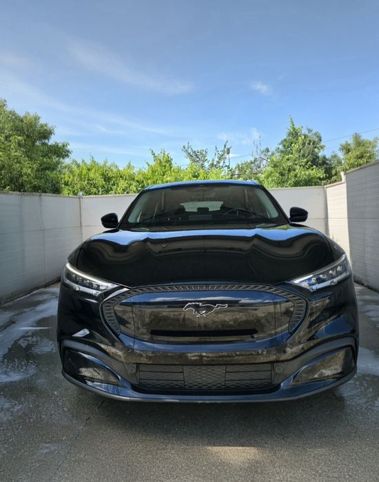 FORD Mustang Mach-E 2021 — imagine 2