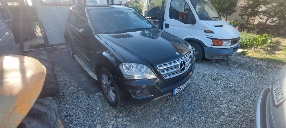 Vand Mercedes ML 4MATIC inscris ca autoutilitara