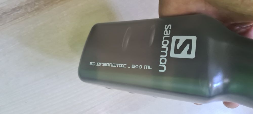 бутилка за спорт или ежедневието salomon