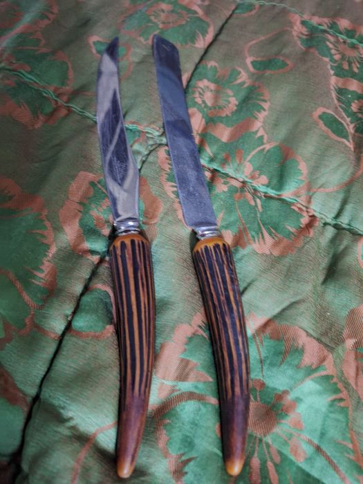 Cuțite cu miner din os 2 buc.34 cm.