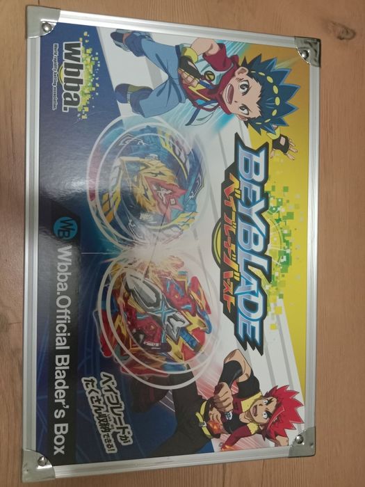 Продам коробку с волчками