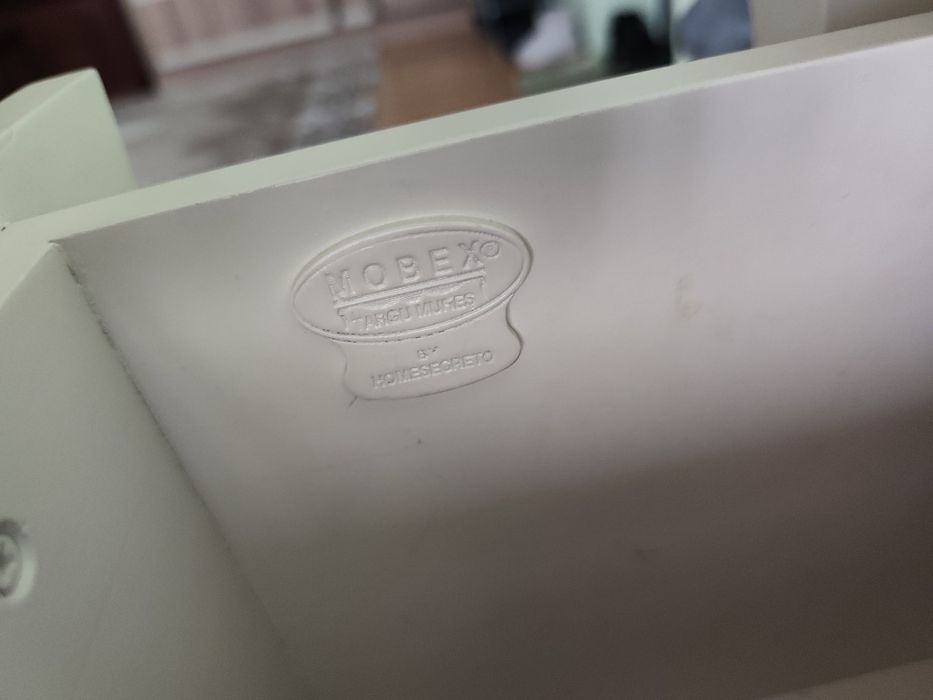 Стол письменный лерево ,Румынский