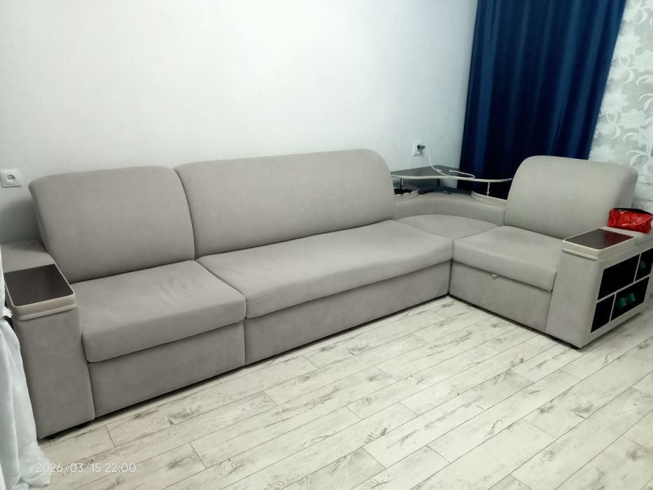 Продам б/у диван.