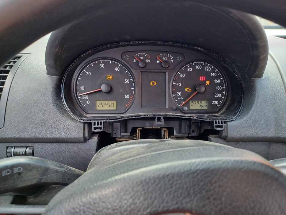 Dezmembrez Vw Polo 1.2 benzina GPL 2002