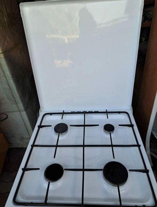 Продам газ плиту