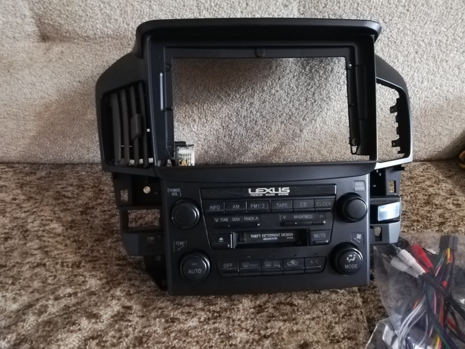 Продам рамку под андройд на lexus Rx 300