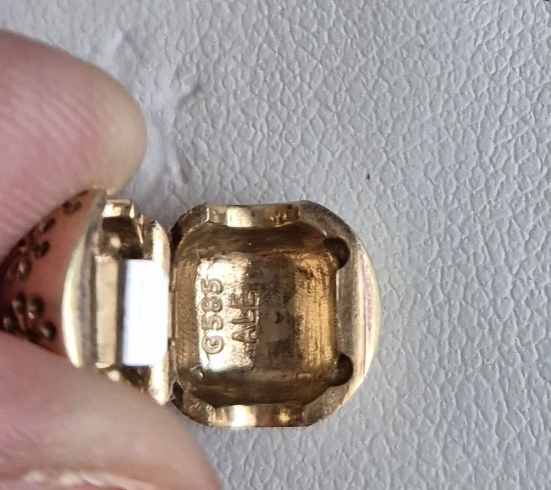 Talisman/charm aur original Pandora