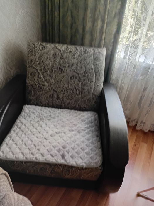 Мягкий уголок диван и два кресла