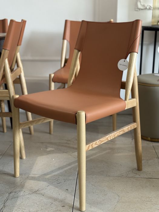 Стулья в коже в ткани