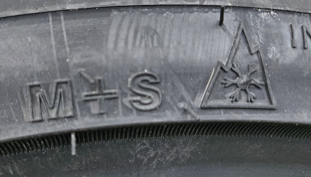 235/35 R19, 91V, SUNNY NW211 XL, Anvelope de iarna M+S