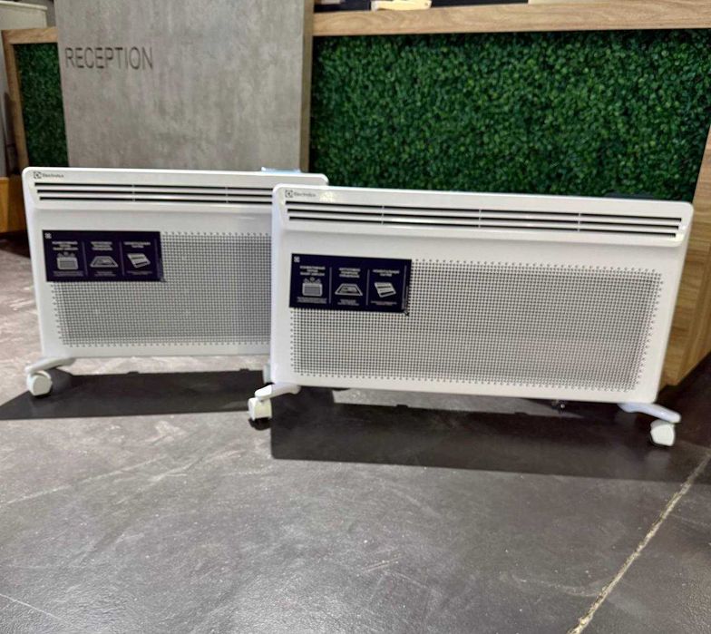 Мощный электрический  конвектор Electrolux EIH/Air Heat G2-1500E