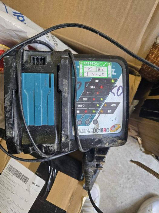 Makita DC18RC зарядно за батерии