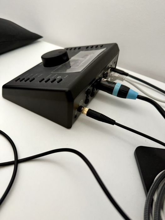 Interfata audio Genelec 9320A SAM™ Reference Controller