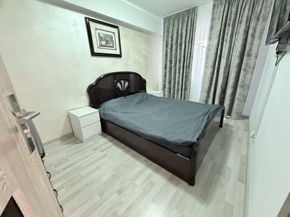 Inchiriez apartament , bloc nou, regim hotelier, 2 camere , cazare