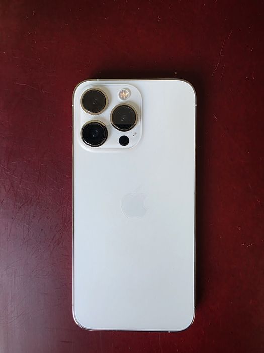 Iphone 13 Pro 128gb. Без забележки. С кутия и кабел. И 8 кейса.