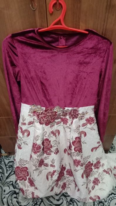Ayollar kiyimi toʻy liboslari