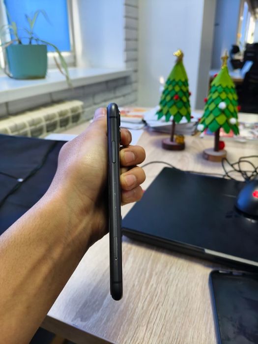 Iphone 11 64 GB состояние идеал
