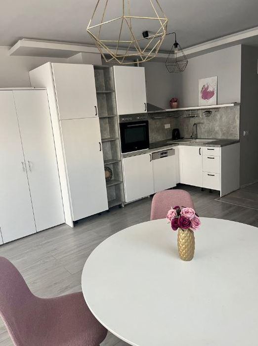 Дава се под наем Двустаен апартамент в Варна, Чайка - 65 кв.м за 797.64 € - Снимка #1