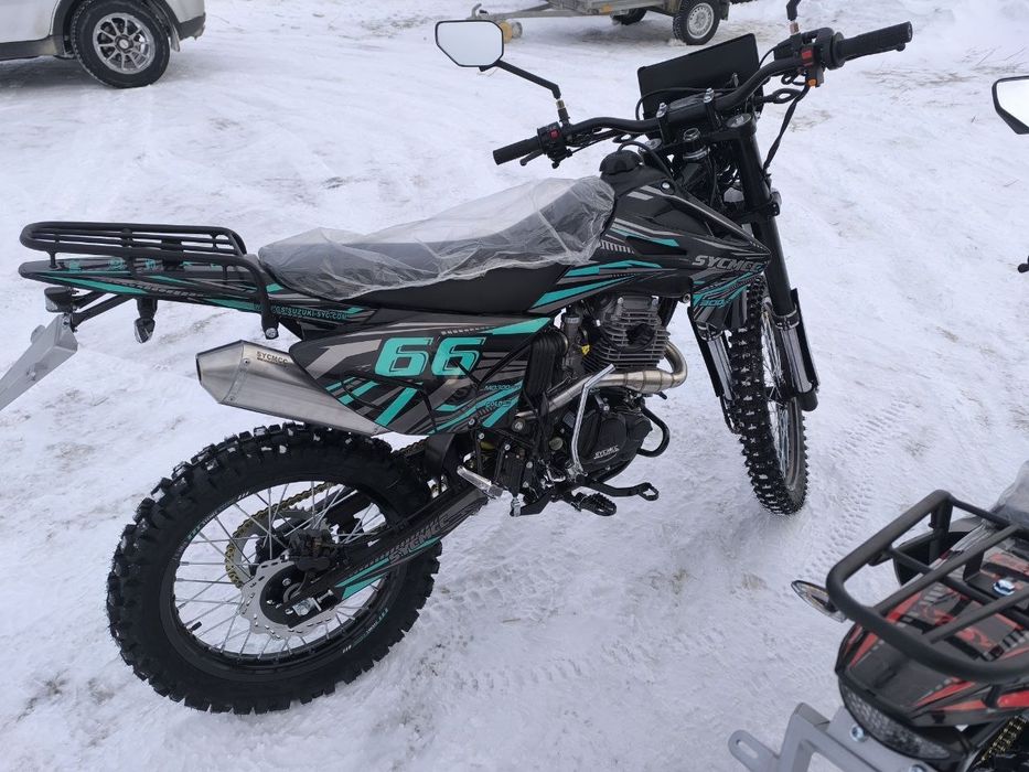 Мотоцикл эндуро.