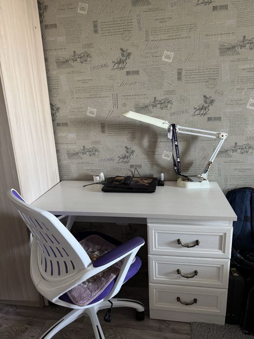 Продам комп стол и кровать