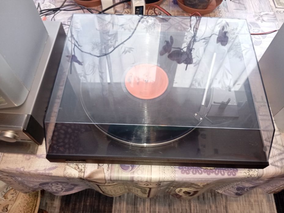 Грамофон Grundig
