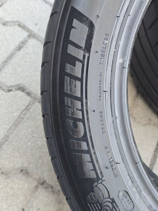 245 50 18 Michelin
