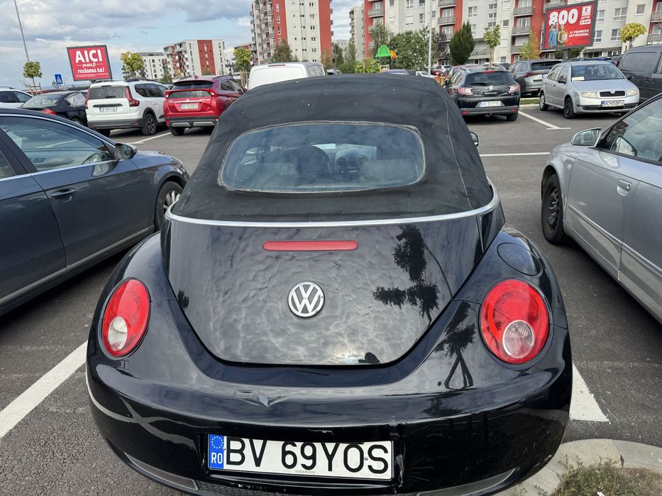 Vând Volkswagen Beetle Cabrio
