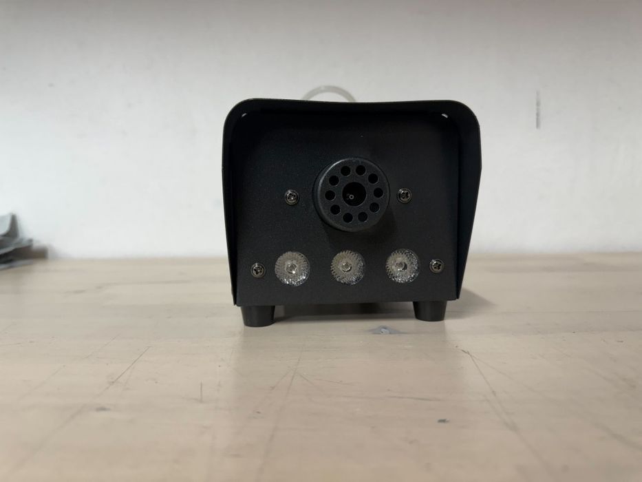 Атрактивна LED машина за пушек два модела