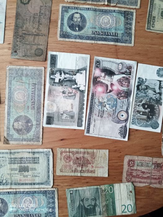 Продават се всички банкноти и часовник