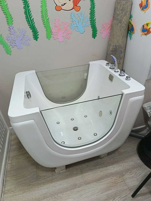 Гидромассажная ванна для детей и взрослых.