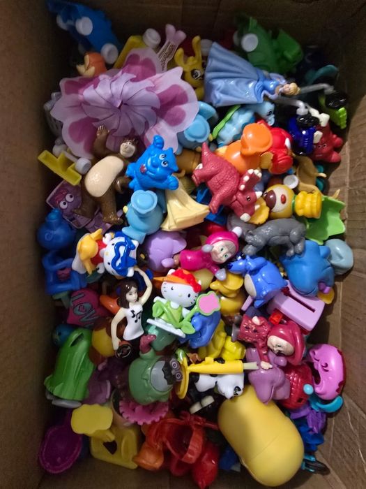 Игрушки из киндера