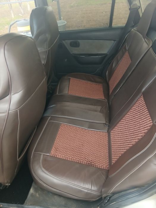 Daewo Nexia 2  2009-yil. Holati yahshi.Metan gazi bor.