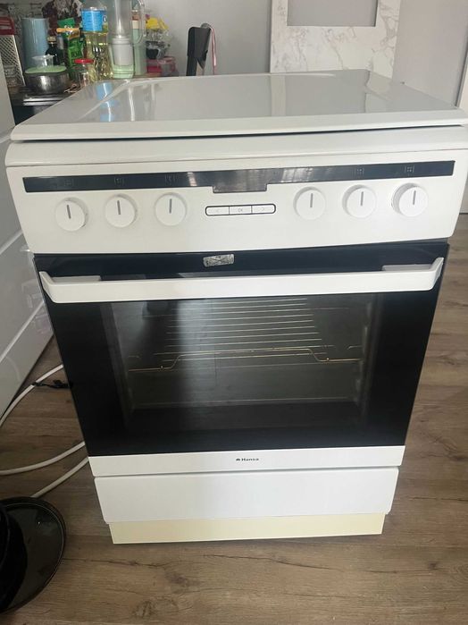 Продается газовая плита Hansa б/у