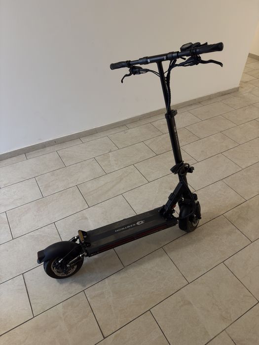 Ezotron T9, casca bell qualifier, genunchiere