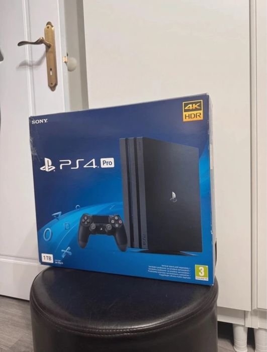 PS4 PRO 4k hdr 1tb