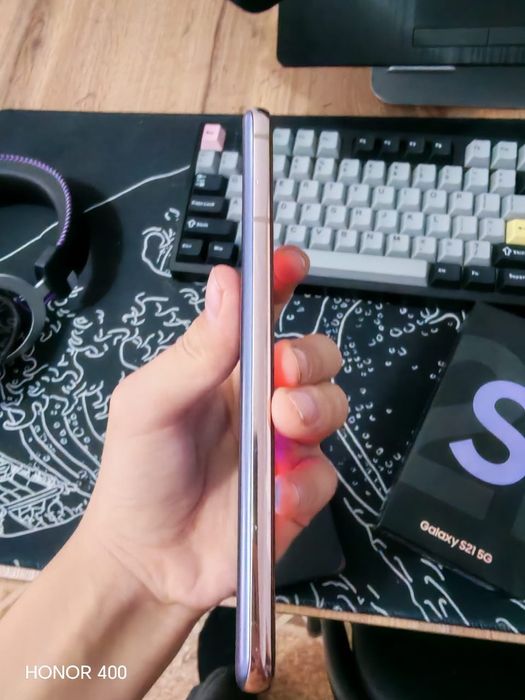 Samsung S21 Телефон