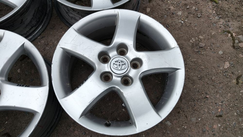 Комплект дисков R16. Камри.