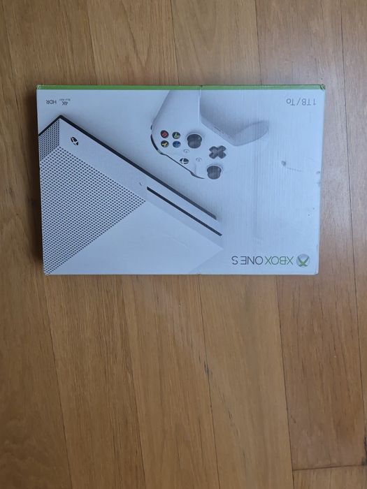 Vand Xbox one S stare foarte buna.