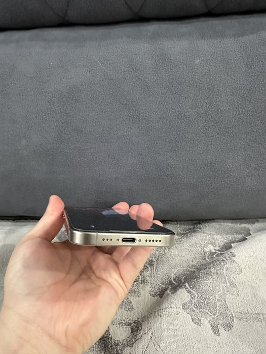 Продам iphone 15 pro 256gb