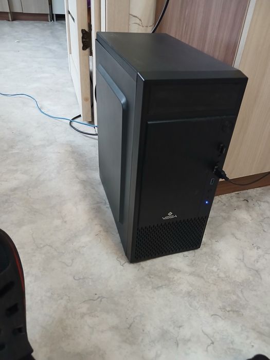 Продам компьютер стоит без дела