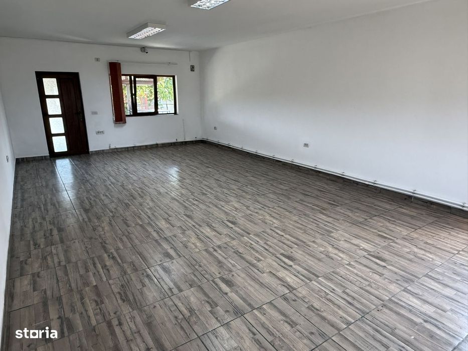 Casa 215mp, P+M, teren 2500mp, la strada, Dumesti