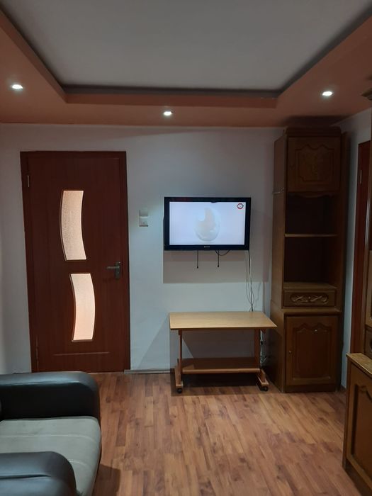 Proprietar închiriez apartament de două camere semidecomandat, str Nicolae pascu nr 8 sector 3(PIAȚA Bobocicq)a