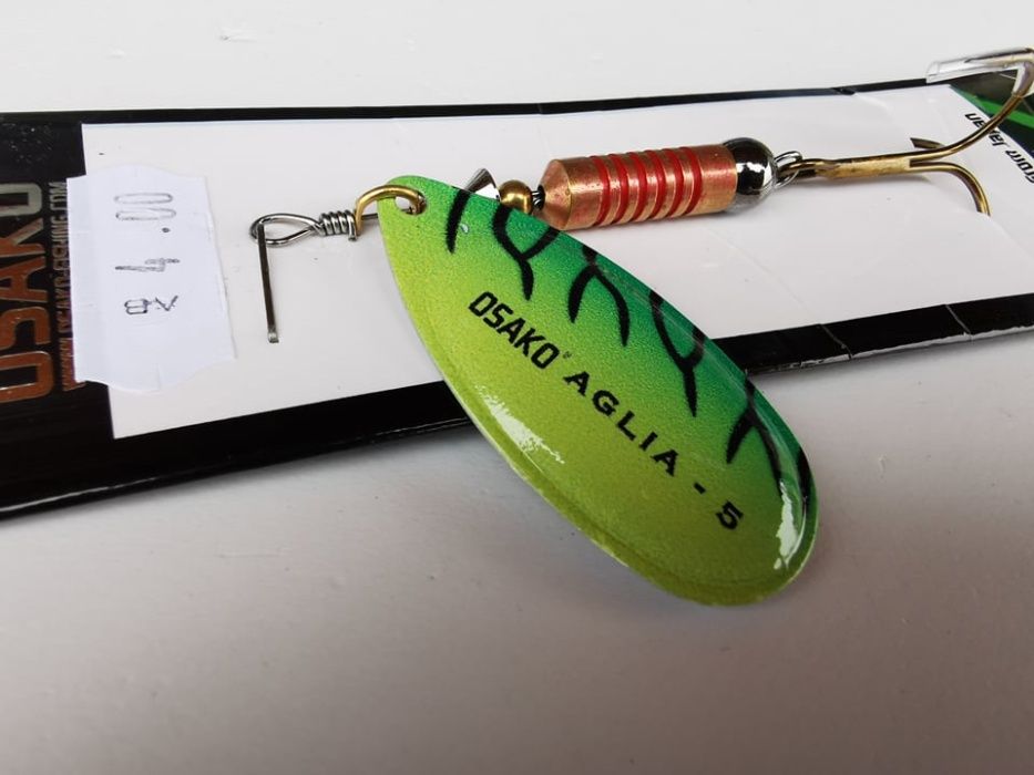 16 броя високо ефективни блесни и клатушки за щука, сом и бяла риба